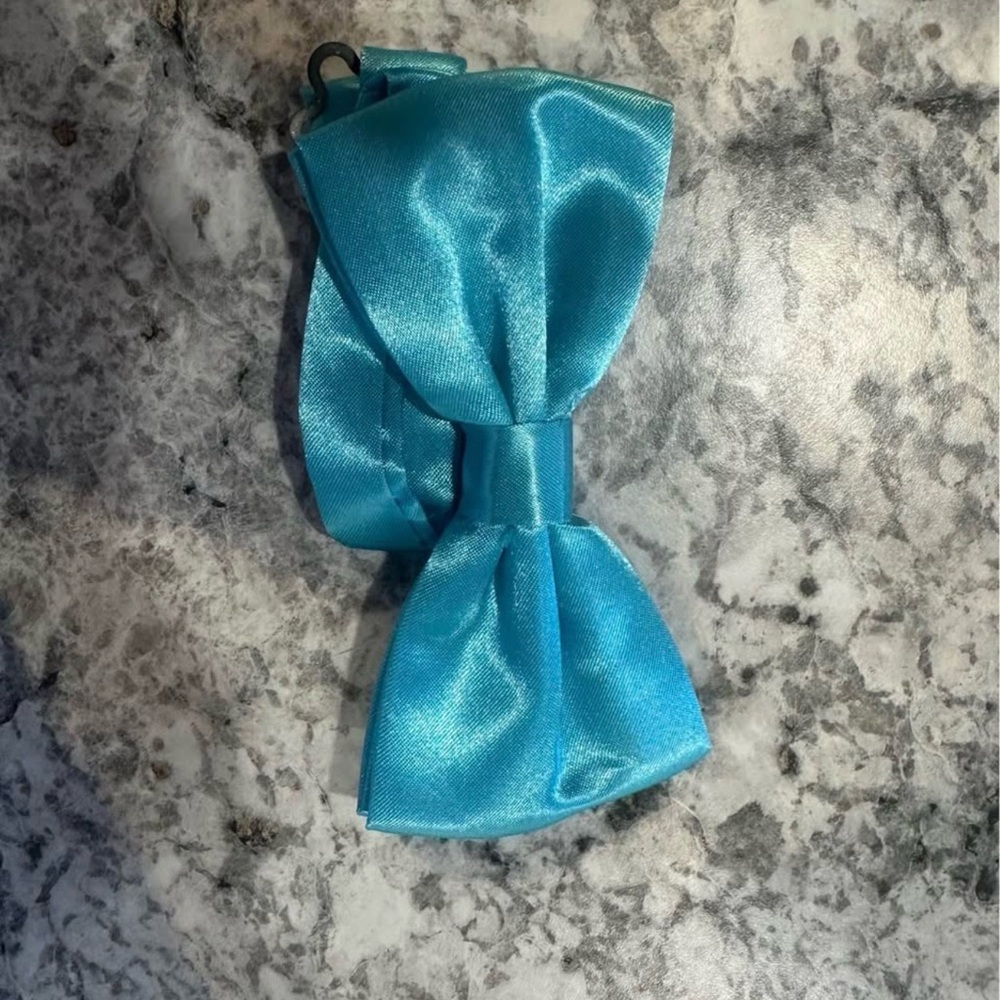 Elegant Blue Bow Tie